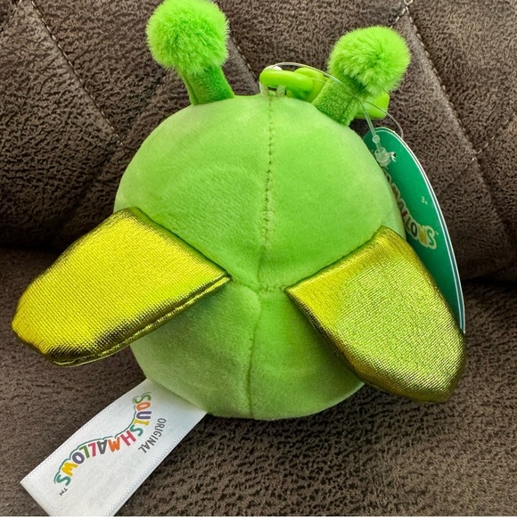 NWT Squishmallows Trenton Praying Mantis 3.5" Clip on Plush Keychain Bag Charm - Picture 3 of 4